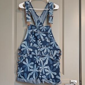 No Boundaries XL Daisy Floral Overalls